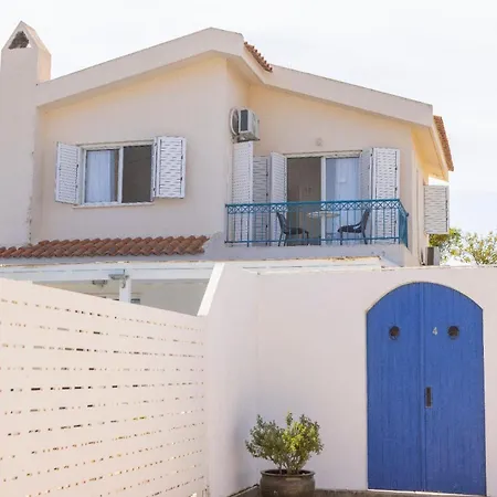 Fig Tree Bay 4 *