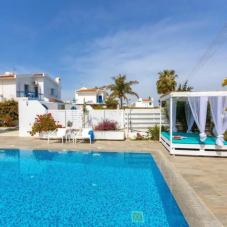 Fig Tree Bay 4 *