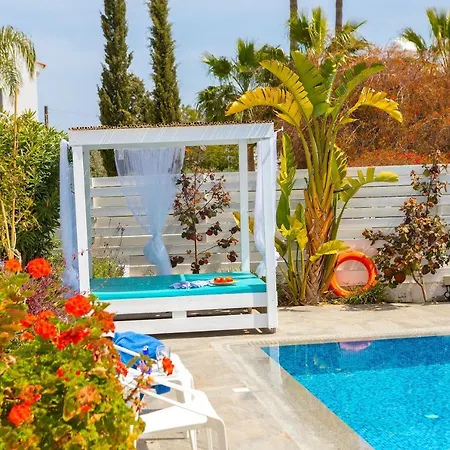 Villa Fig Tree Bay 4 *